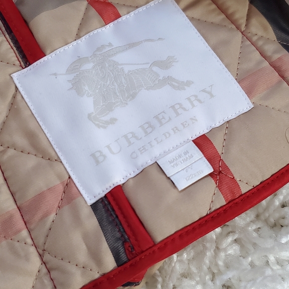 Burberry Children's Quilted Jacket size 7Y - Picture 4 of 7